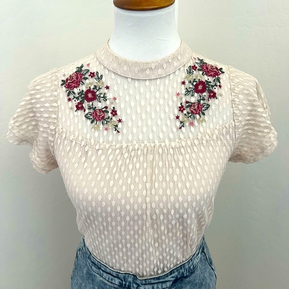 Embroidered Blouse and Acid-Wash Denim Skirt Set - Picture 7 of 7